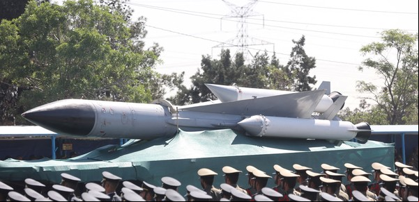 Acuerdo nuclear: Irán muestra músculo militar en vísperas de otra ronda de negociaciones con Estados Unidos
