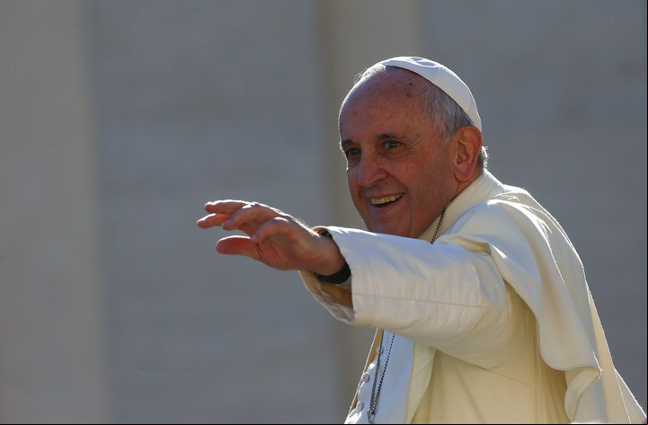 "Su destino de ascendente en Cáncer le permitió quedarse y crecer en la iglesia", dice la astróloga. Foto: REUTERS/Tony Gentile.
