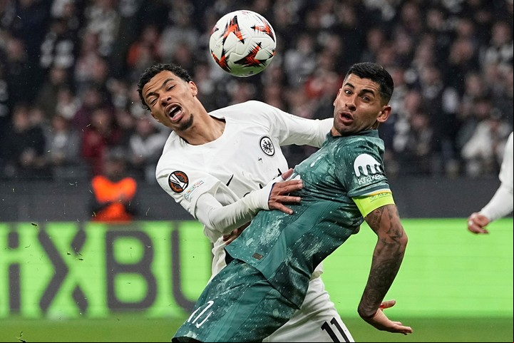 Cristian Romero en un partido de Europa League.
Foto: AP