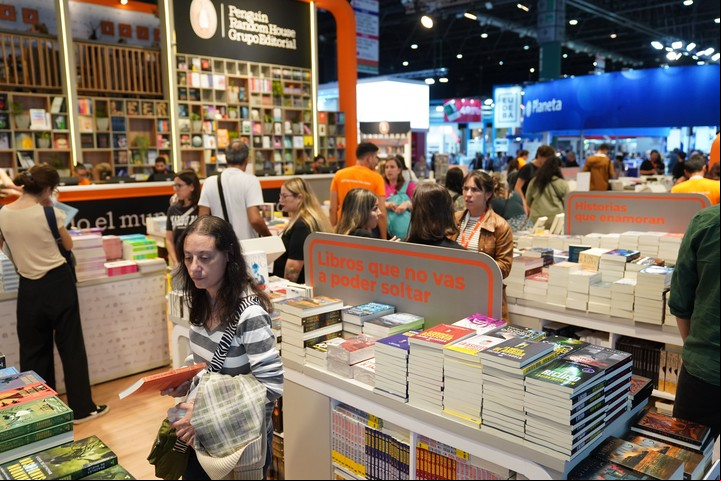 Feria del Libro. Foto Juano Tesone.