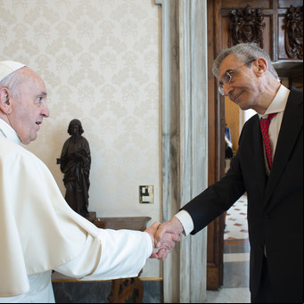 La inédita entrevista que el Papa Francisco pidió no publicar hasta su muerte: neurosis, psicoanálisis y los secretos del cónclave que lo eligió