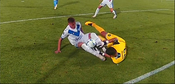 Vélez y su increíble racha con el VAR que recuerda otros casos