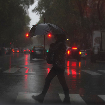 El clima en Buenos Aires: llegaron las tormentas a la Ciudad y el GBA y hay alerta amarilla por tormentas con granizo
