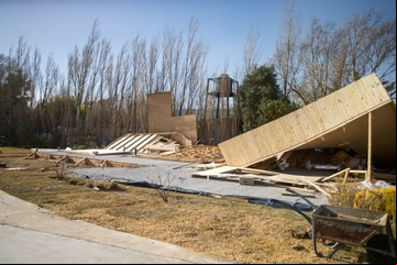 Volaron chapas y carteles en Chubut por fuerte temporal de lluvia y vientos: hubo cortes de luz