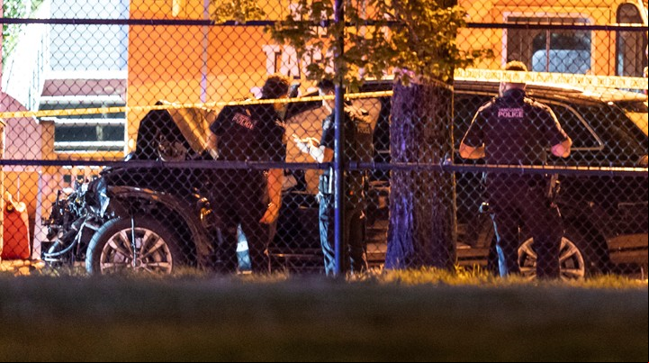 La Policía de Vancouver inspeccionó el vehículo sospechado de haber causado el masivo atropello durante el Festival Lapu Lapu en Vancouver. Foto The Canadian Press/AP