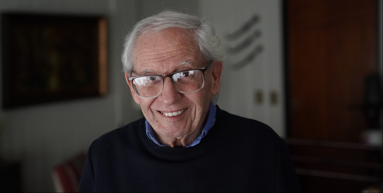 Raúl Becerra, de La Noticia Rebelde, habla sobre el mito flatulento de María Amuchástegui y por qué Mirtha Legrand es “mala”
