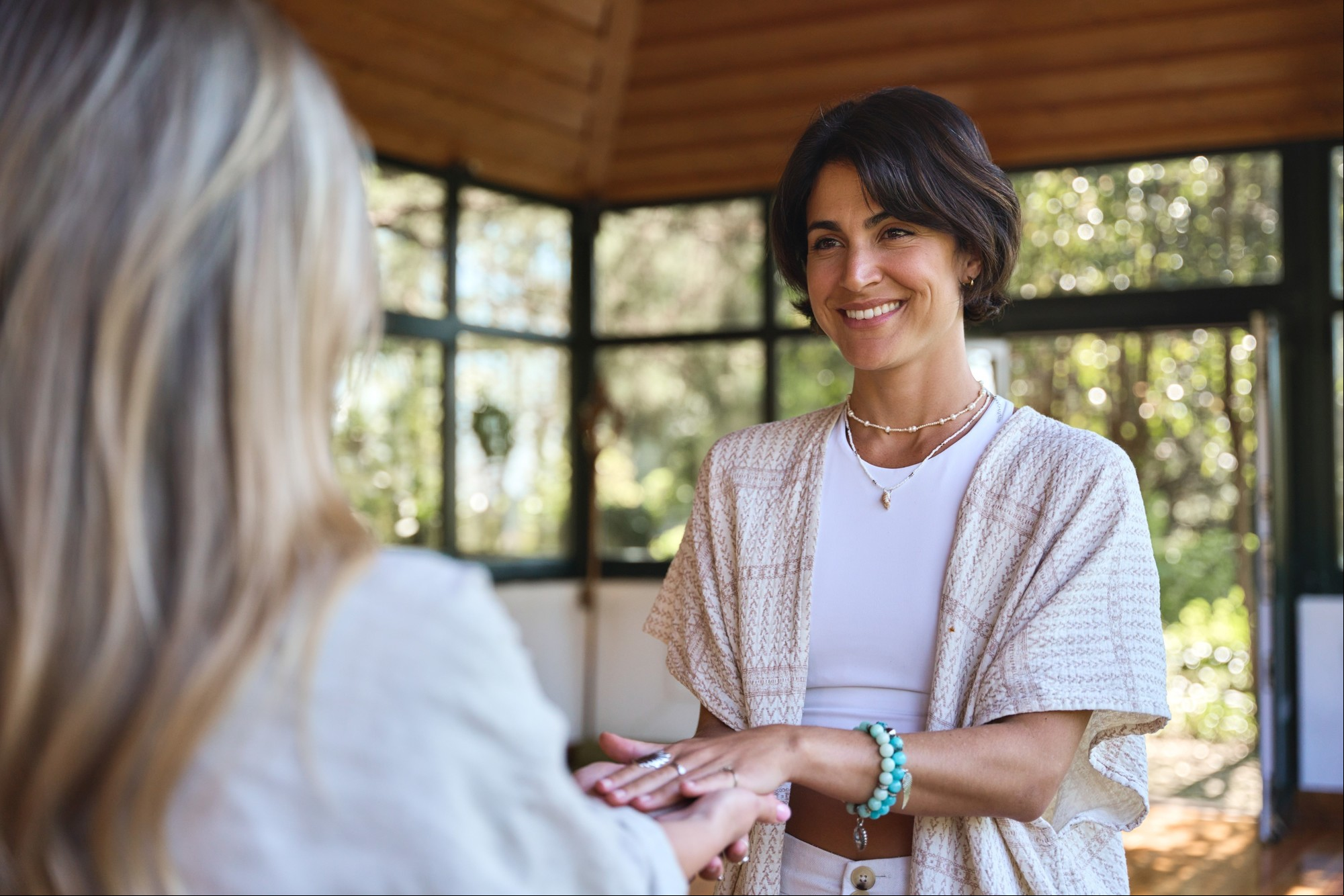 La lectura de registros akáshicos ofrece mensajes y energías sagradas del alma de la persona. Foto: ilustración Shutterstock