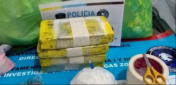 Desmantelaron a una banda que vendía cocaína en La Paternal: usaban envoltorios con el sello de un delfín