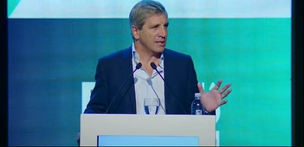 Aliento oficial al uso de dólares: dudas por la posible falta de cumplimiento de las normas anti lavado