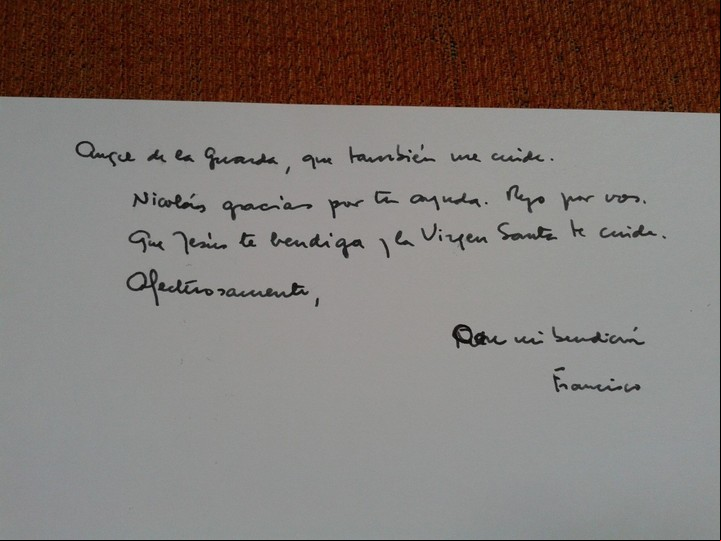 Bendición, del Papa a Nico.