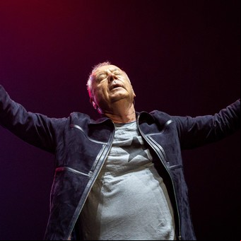 Simple Minds demostró que es mucho más que un solo hit: la banda enloqueció a 10 mil fans y los transportó a los años '80