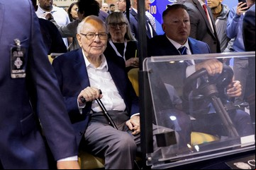 Rompió el silencio Warren Buffett: a los 94 años, anunció su retiro y le dejó una fuerte advertencia a Donald Trump 