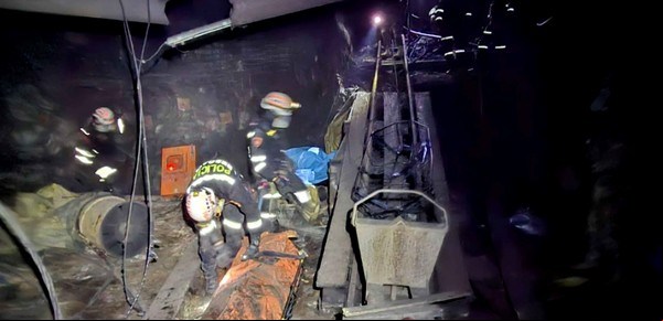 Hallan muertos a 13 trabajadores secuestrados en una mina de oro en Perú