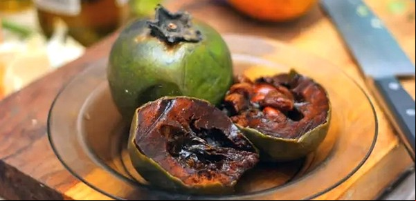 La fruta poco conocida para reducir el colesterol y mejorar la absorción de hierro