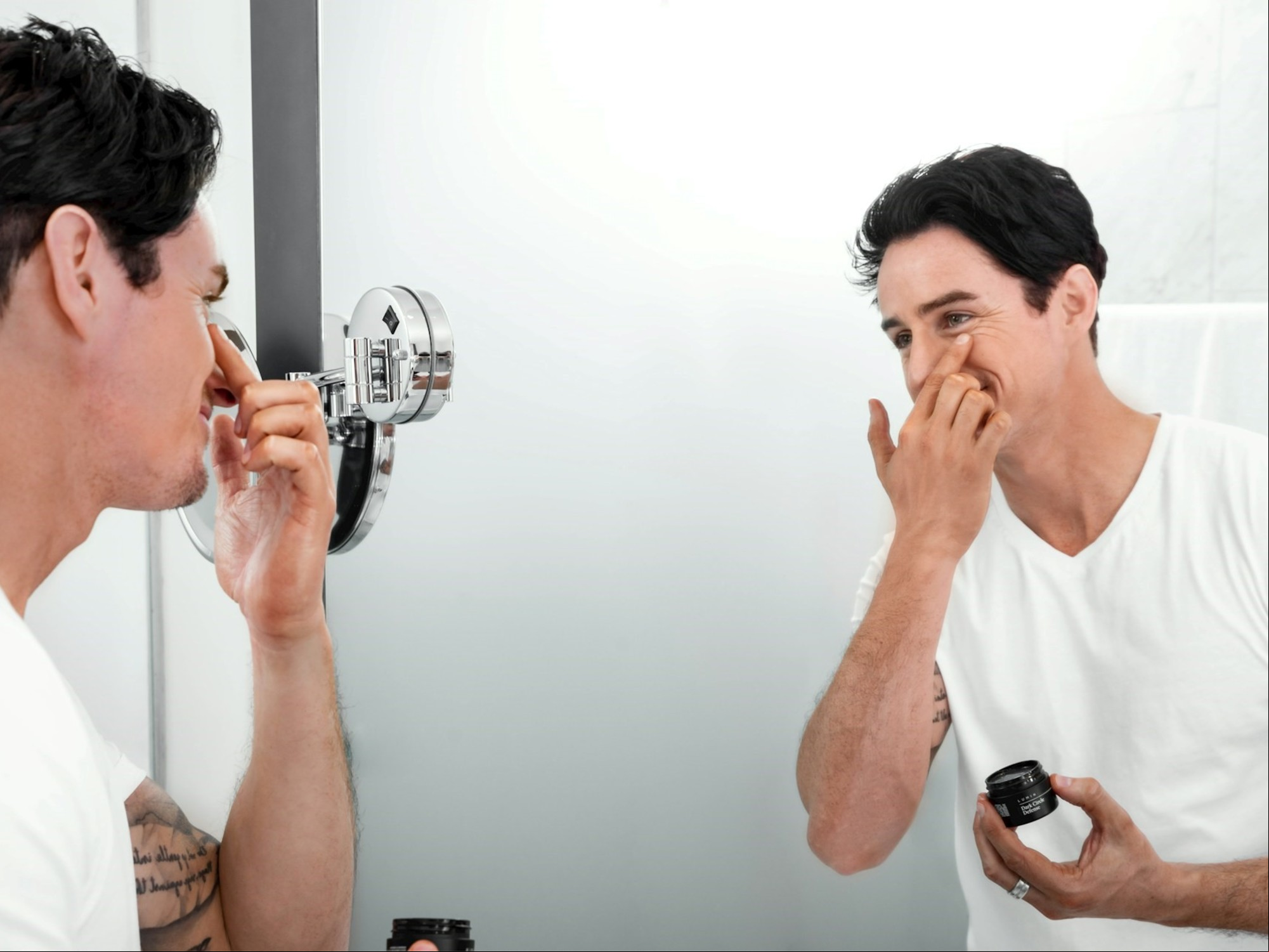 Qué es el SIBO y cómo afecta la piel de los hombres, según los expertos
