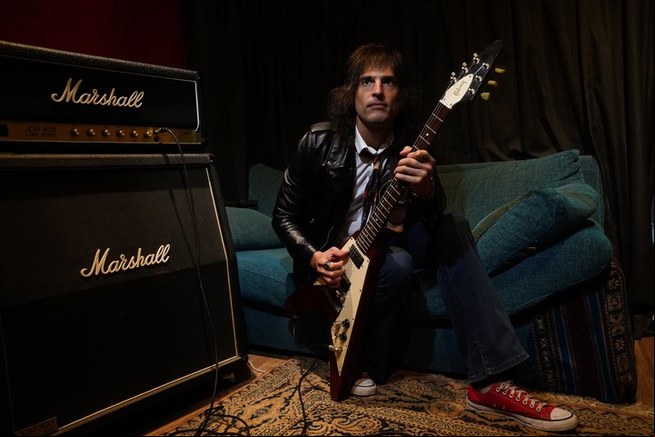 Joaquín Carámbula dice que en la casa de su padre se escuchaba mucha música: 80% de jazz y 20% de otros estilos. Foto: Emmanuel Fernández
