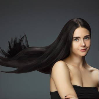 Cómo puedo masajear mi cabello para que crezca más rápido 