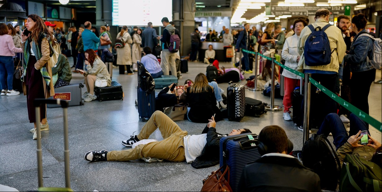 España: un sabotaje deja sin trenes de alta velocidad a miles de pasajeros durante horas, en la vuelta de un fin de semana largo