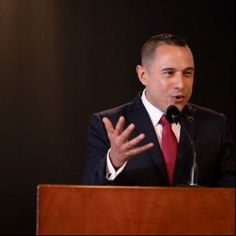 Edgar Ospina Ospina, nombrado rector de La Universidad Hispana de Mentoría 