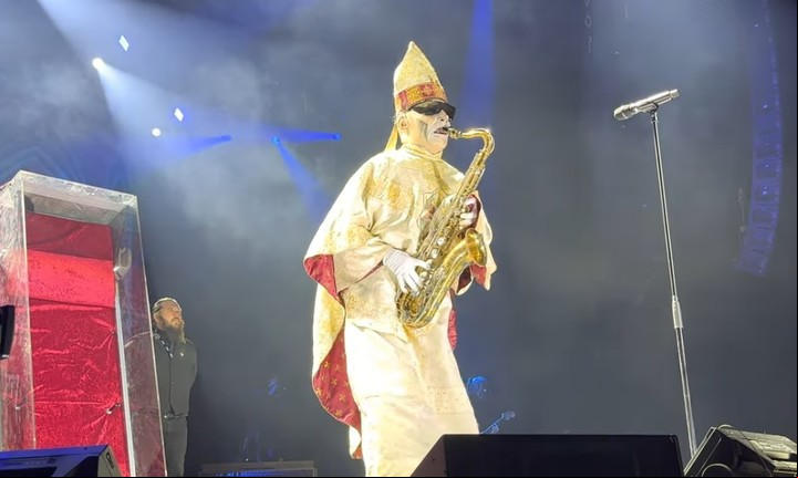 En vivo, es común que antiguos "Papas" vuelvan a la vida para participar del show.