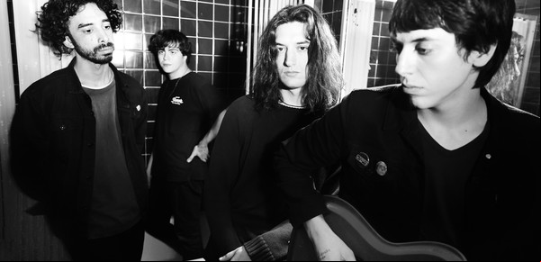 La banda de rock que se bautizó con el nombre de una actriz de Hollywood y ahora llena teatros y estadios con música que mira a los años '60