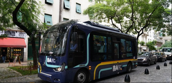 Colectivos, Trambus y el futuro de la movilidad eléctrica: el paso previo de la Ciudad y el modelo de Santiago de Chile