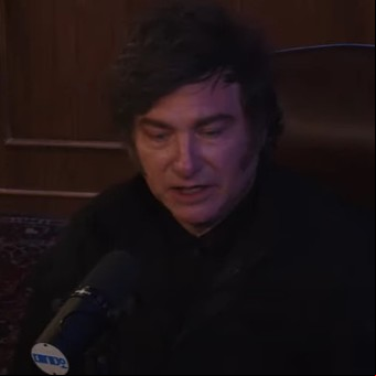 Javier Milei dijo que el papa Francisco era “mileista” en lo económico: “Le dio a la motosierra como loco en el Vaticano”