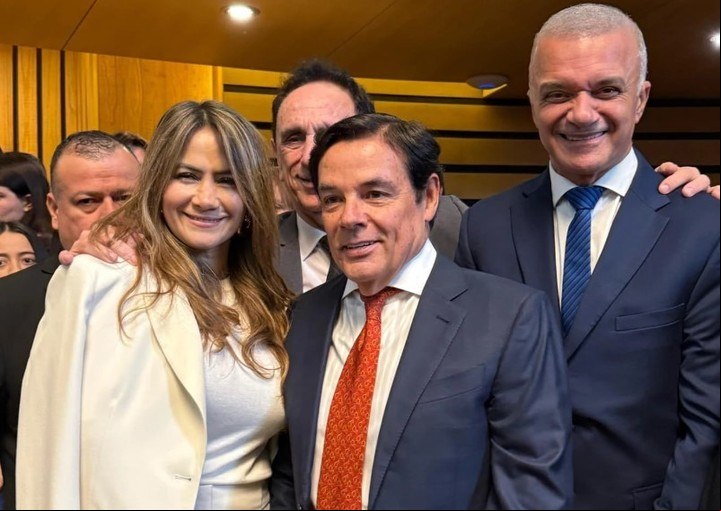 Los senadores Sonia Rojas Decut y Carlos Arce junto a Carlos Rovira, ex gobernador de Misiones.