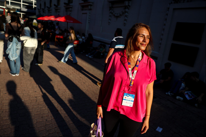 Claudia Alvarez, locutora de la Feria Internacional del Libro Buenos Aires. Foto: Cristina Sille.