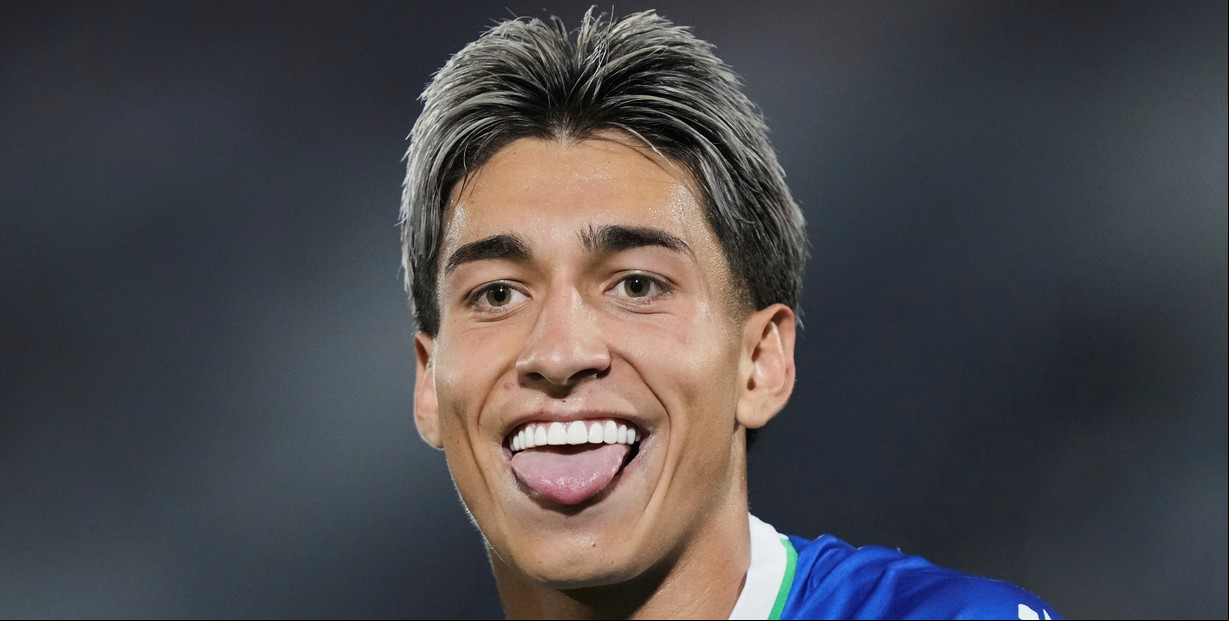 La historia de Maher Carrizo, el 'otro Mastantuono' del fútbol argentino que ilusiona a todo Vélez y acapara interés en Europa