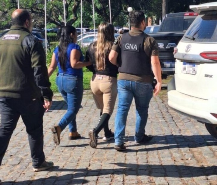 Agustina Ercoli Navarro (30) fue detenida en el Club Hípico Argentino, en Palermo. Es la esposa del capo narco rosarino Fabián "Calavera" Pelozo.