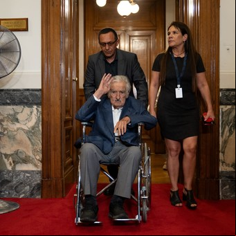 La salud de Pepe Mujica: "Está complicado", contó el presidente Yamandú Orsi tras visitarlo y pidió "no enloquecerlo"