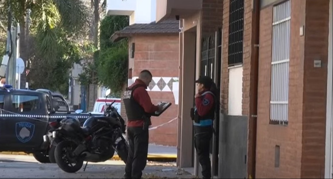 Crimen de jubilado en Parque Chacabuco: detienen a un ex cuñado de la cuidadora de la víctima
