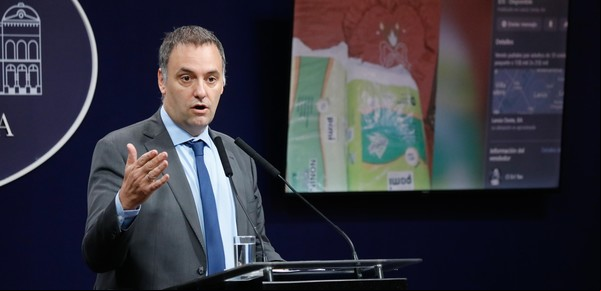 El Gobierno anunció un nuevo sistema de entrega directa de pañales de PAMI y negó que se haya empeorado la calidad de los productos