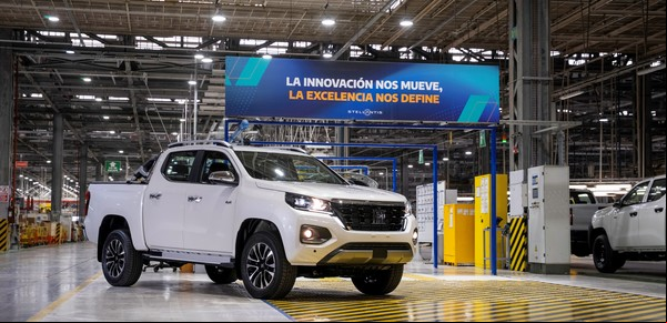 Fiat lanzó su nueva pick up, el único proyecto de la industria automotriz local para este año