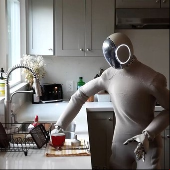 Cómo es Neo, el primer robot humanoide que ya puede hacer algunas tareas domésticas