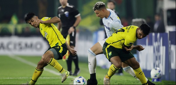 Defensa y Justicia todavía no ganó en la Sudamericana, pero tiene chances tras el empate contra el líder Universidad Católica de Ecuador