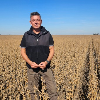 La nueva vida de Guillermo Ortelli, uno de los máximos ídolos del automovilismo: vive en el campo y se dedica a la cosecha 