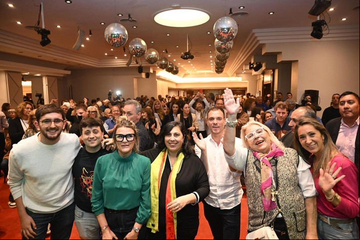El cierre de campaña de Paula Oliveto.