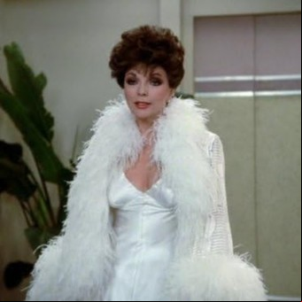Cómo está Joan Collins, la difícil y eterna diva de Hollywood, a los 91 años: del culto a las polémicas y la ironía al autocuidado 
