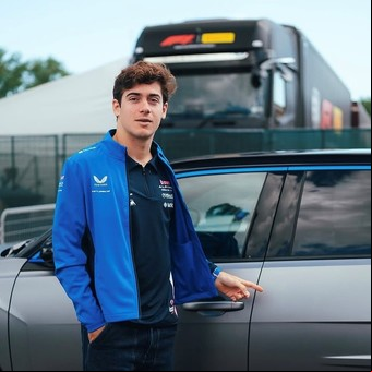 Franco Colapinto llegó al circuito de Imola en el Auto del Año: cómo es el Alpine A290