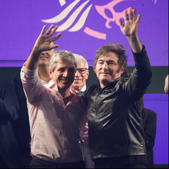 El Gobierno tuvo superávit en abril, el primer mes del año en que volvió a caer el gasto público