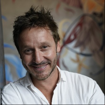 Así es el perfume de Benjamín Vicuña que conquista a todos: es unisex y cuesta menos de lo que pensás