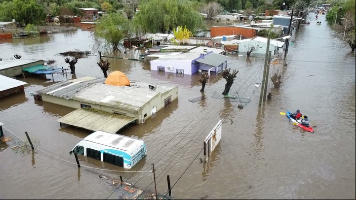 Las fuertes tormentas provocaron inundaciones en Campana. Foto: Francisco Loureiro.