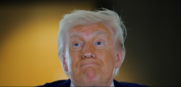 Trump le declara la guerra a Walmart por la suba de precios: dijo que la empresa debe "comerse los aranceles" y que la estará "vigilando"