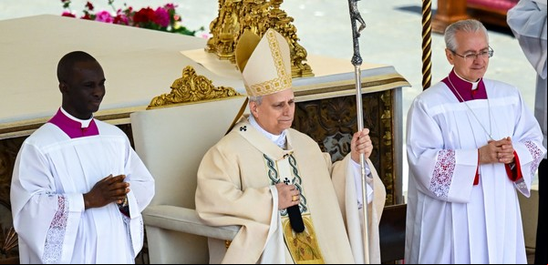 Ante parte del poder mundial con más de 150 delegaciones y se estima que 250 mil fieles, León XIV inicia su pontificado