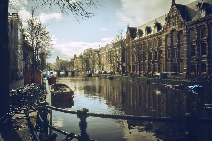 Canal de Hidenstraat. Foto I love Amsterdam / Turismo Amsterdam