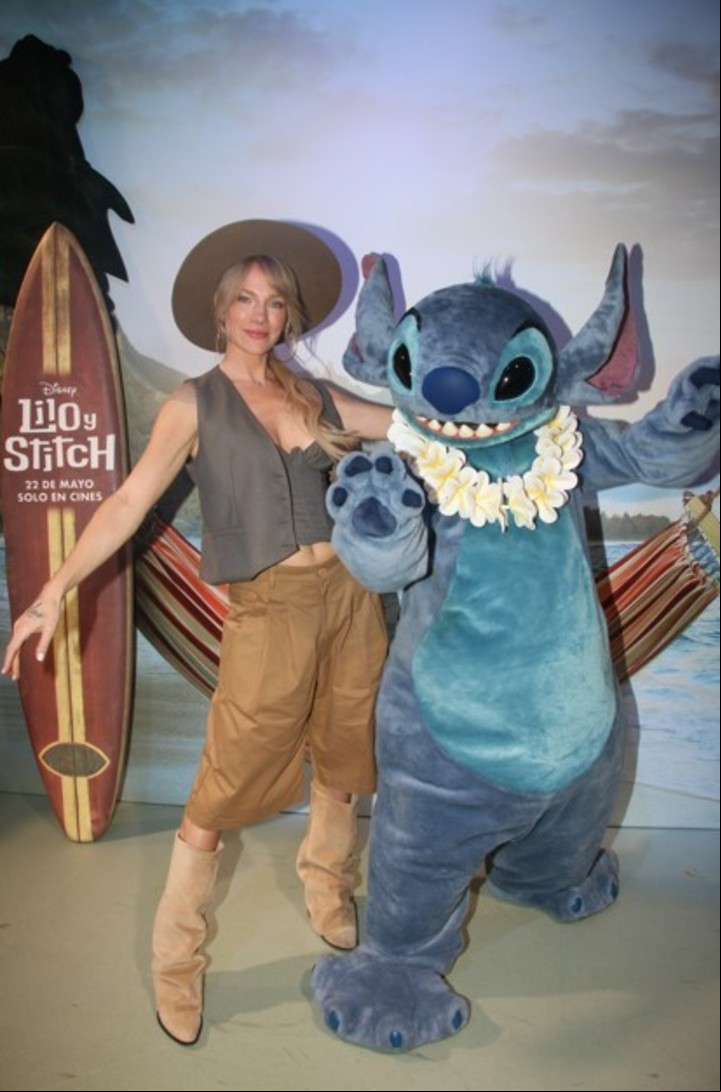Virginia Da Cunha, presente en la función especial de Lilo & Stitch. | Foto: Movilpress