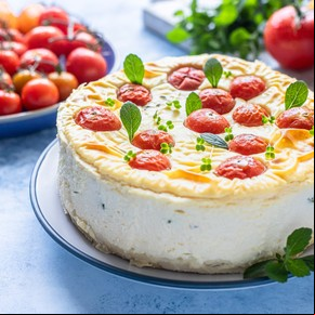 Pastel de queso y tomate