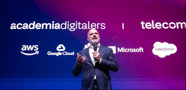 Telecom completó una emisión de ON en el mercado internacional por US$ 800 millones